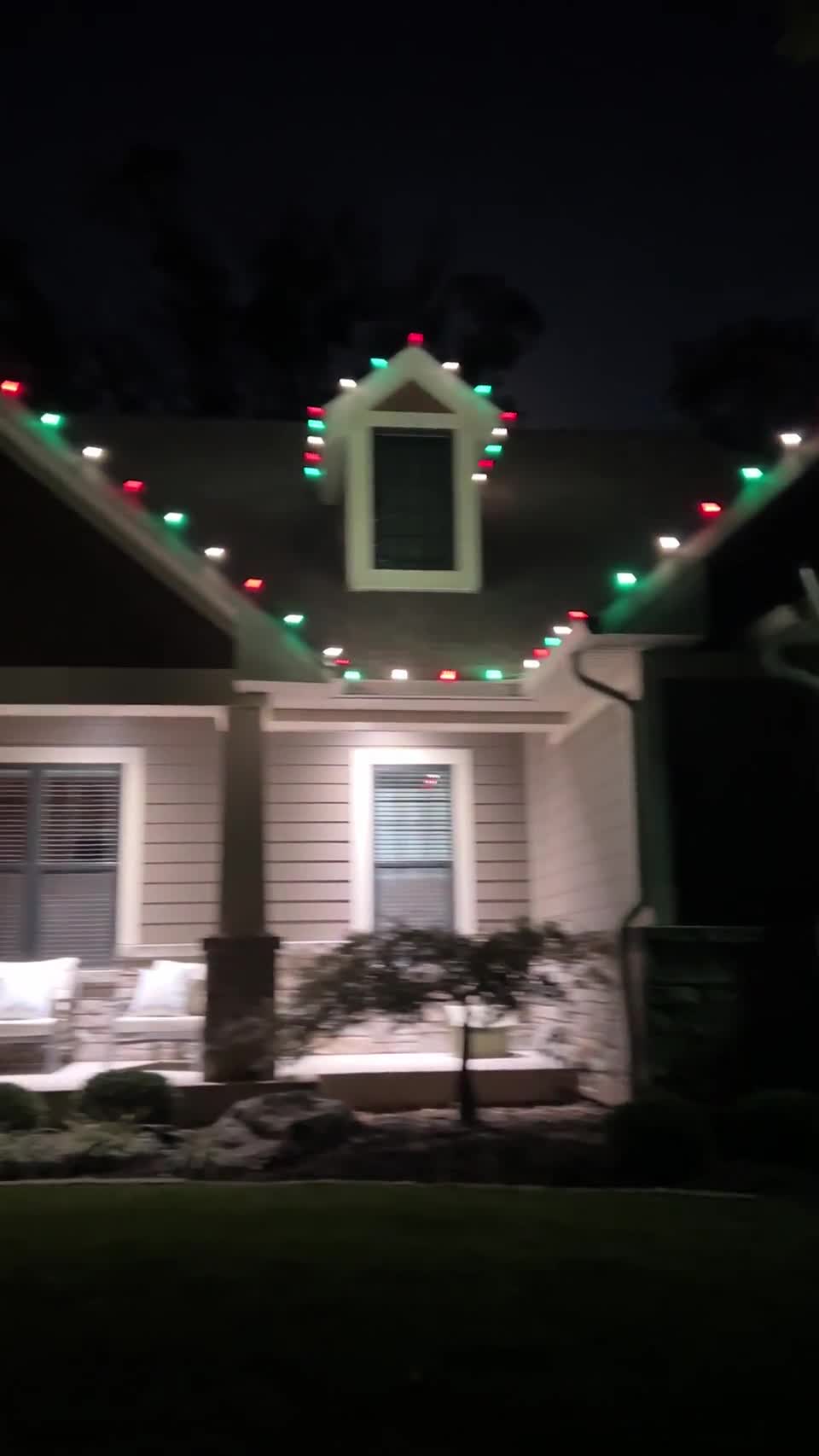 Missouri holiday lighting installation by Show Me Christmas Lights