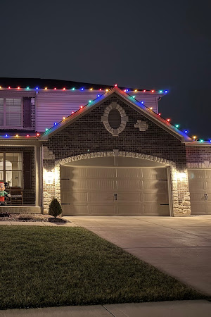 Christmas lighting photo 1 shared by Amber Alesi on Google